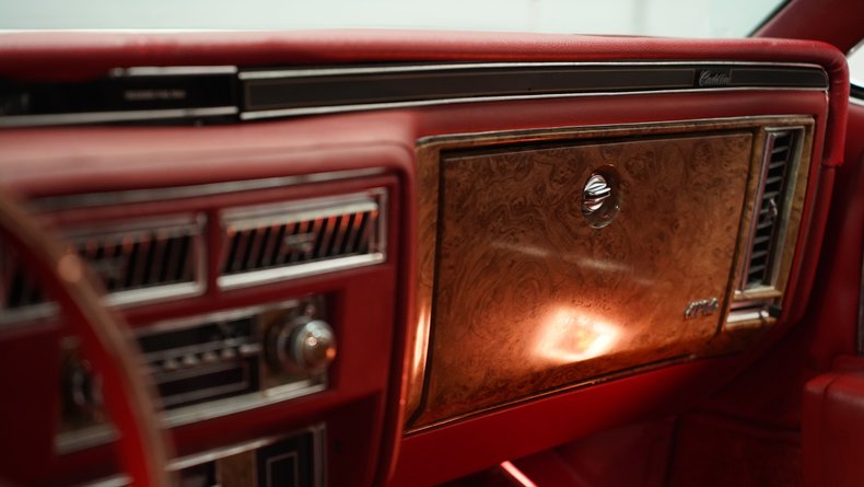 Cadillac-Coupe-deville-1979-Red-Red-42
