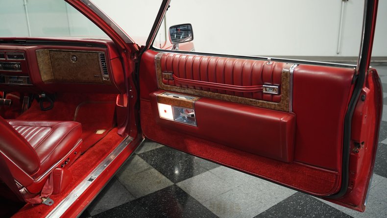 Cadillac-Coupe-deville-1979-Red-Red-44