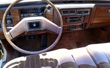 Cadillac-Coupe-deville-1983-Yellow-Beige-1