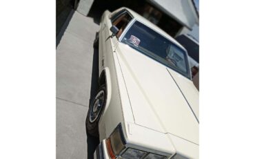 Cadillac-Coupe-deville-1983-Yellow-Beige-3