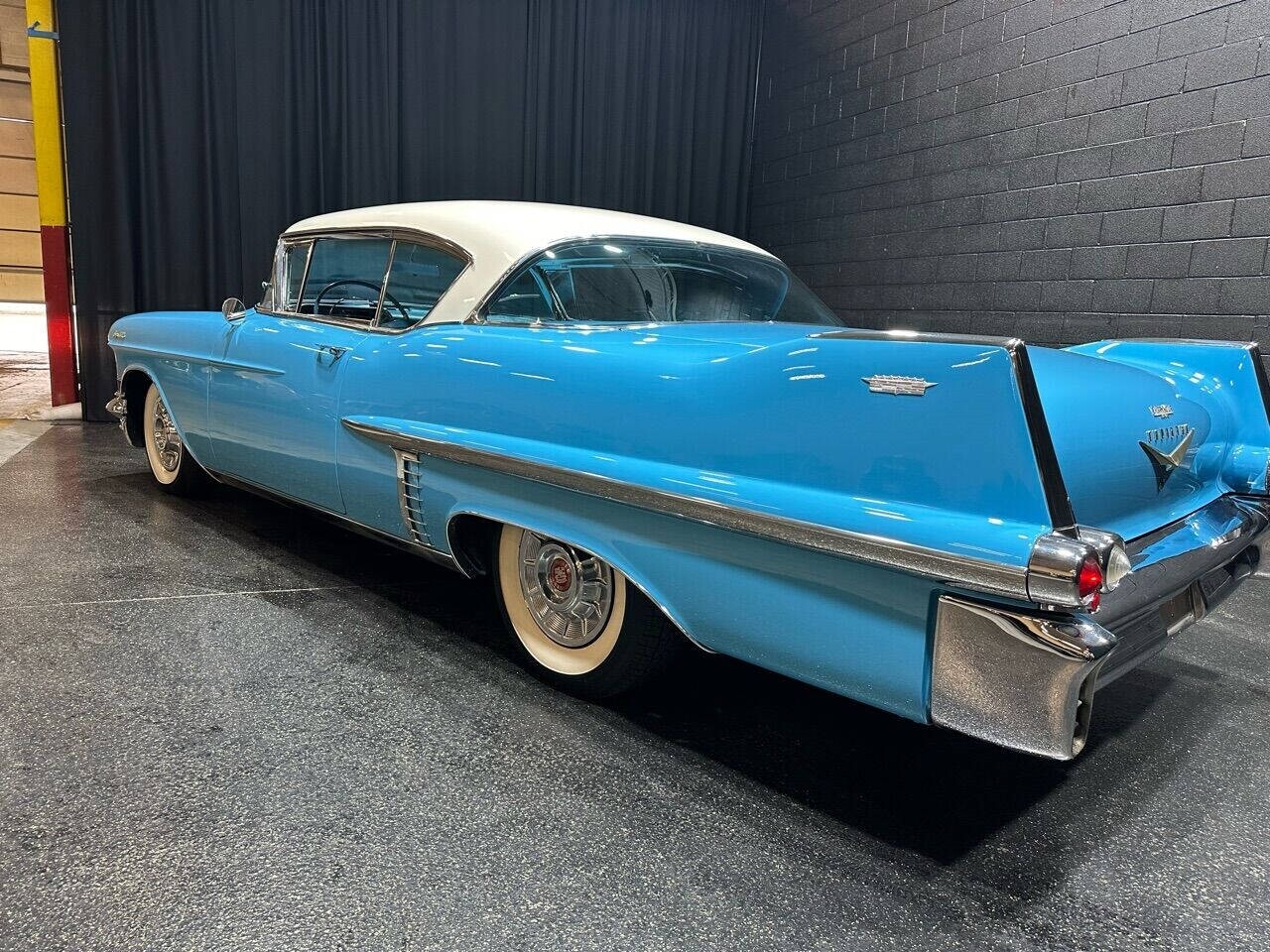 Cadillac-DeVille-1957-Coupe-29