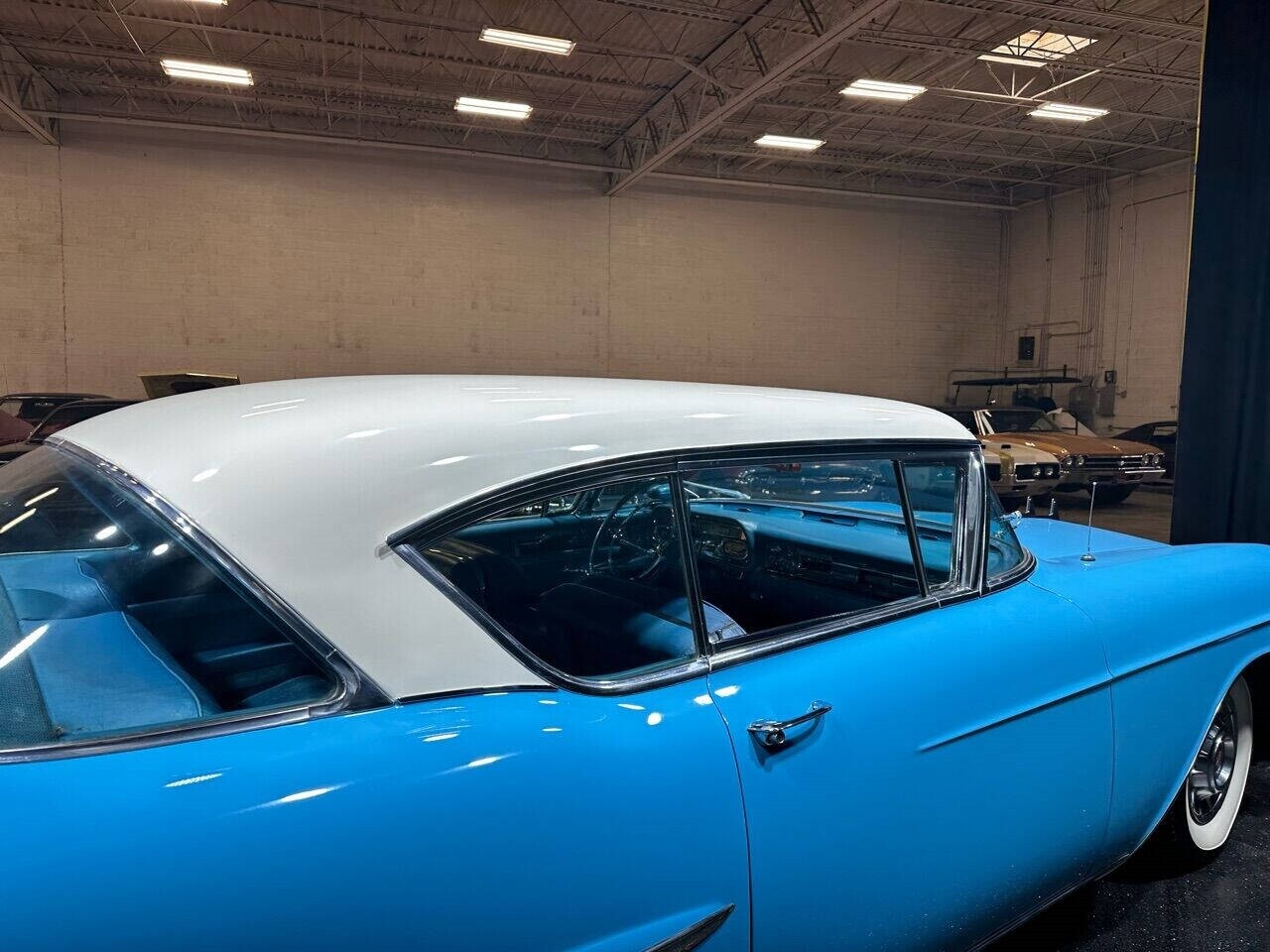 Cadillac-DeVille-1957-Coupe-32