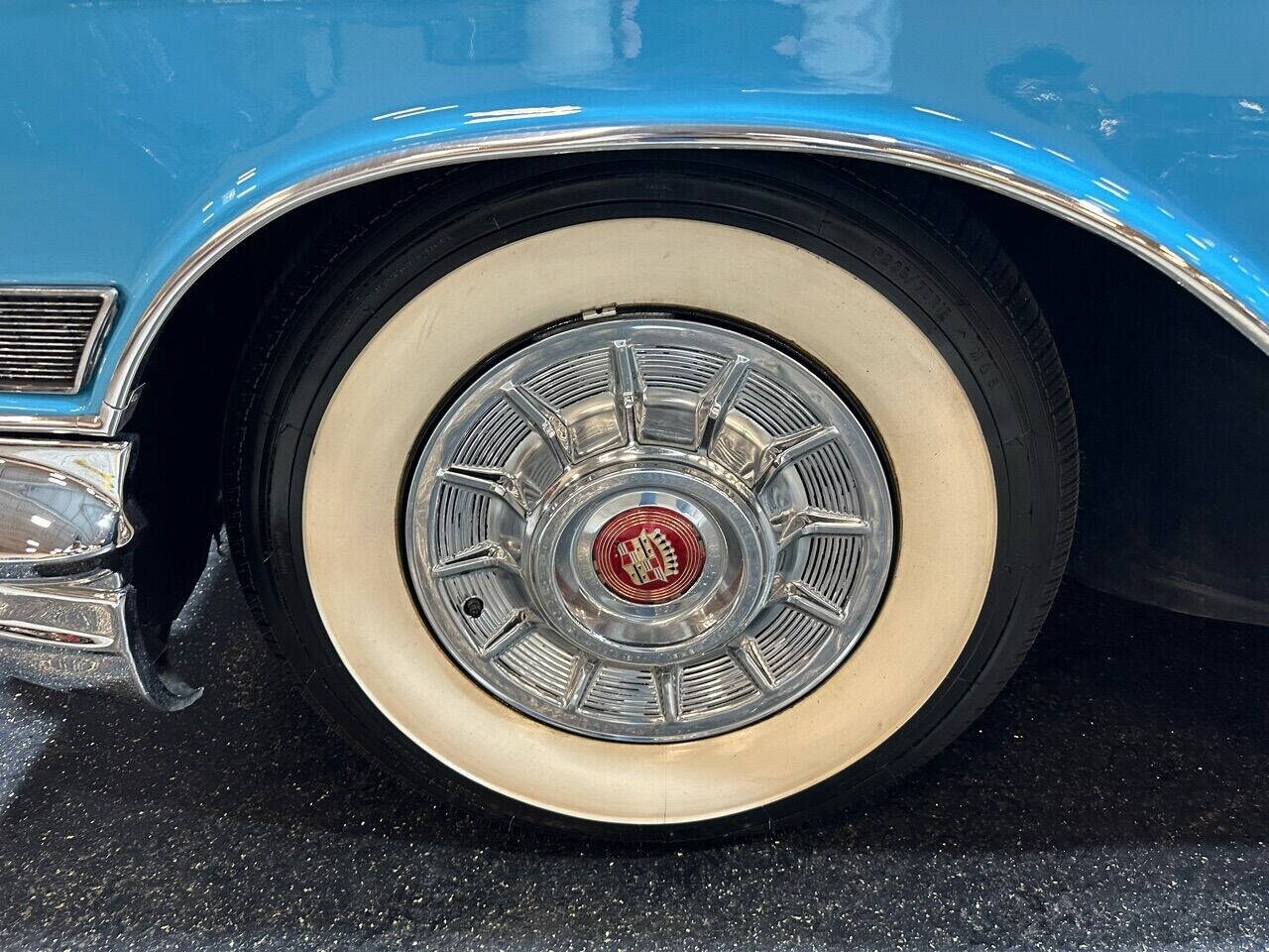 Cadillac-DeVille-1957-Coupe-37