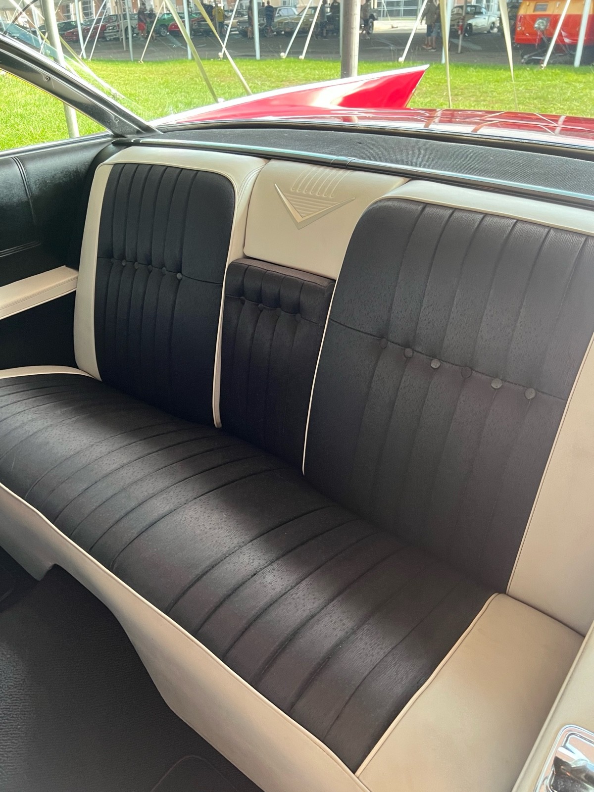 Cadillac-DeVille-1960-Coupe-32