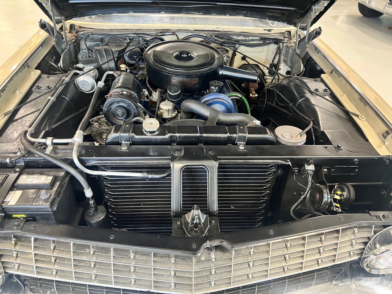 Cadillac-DeVille-1961-Convertible-17
