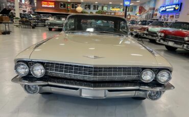 Cadillac-DeVille-1961-Convertible-3