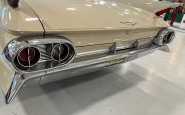 Cadillac-DeVille-1961-Convertible-4