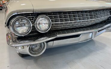 Cadillac-DeVille-1961-Convertible-7
