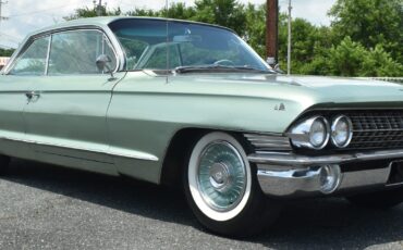 Cadillac-DeVille-1961-Coupe-11