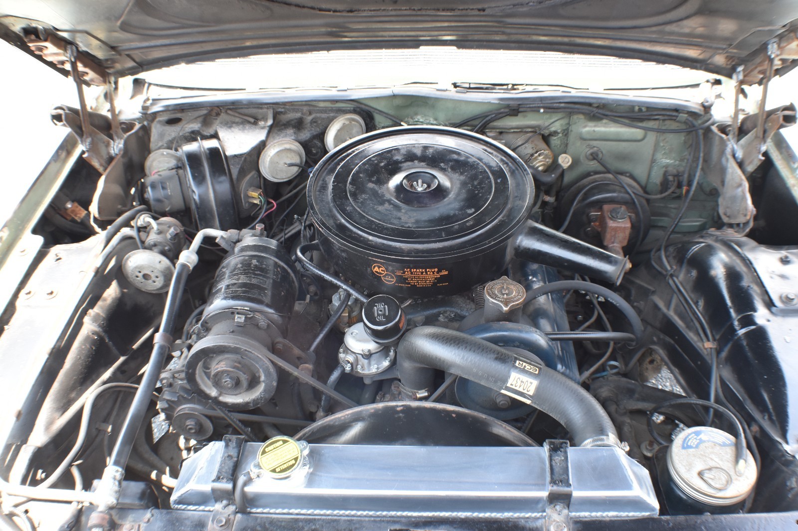 Cadillac-DeVille-1961-Coupe-15