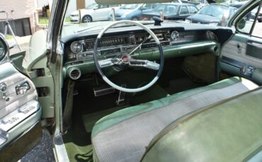 Cadillac-DeVille-1961-Coupe-19