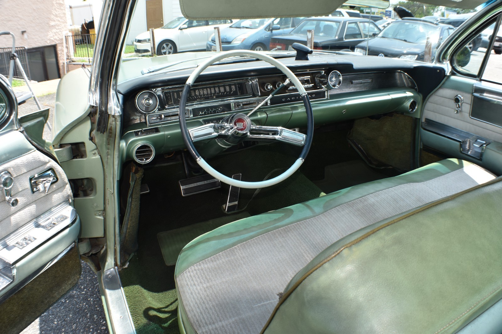 Cadillac-DeVille-1961-Coupe-19