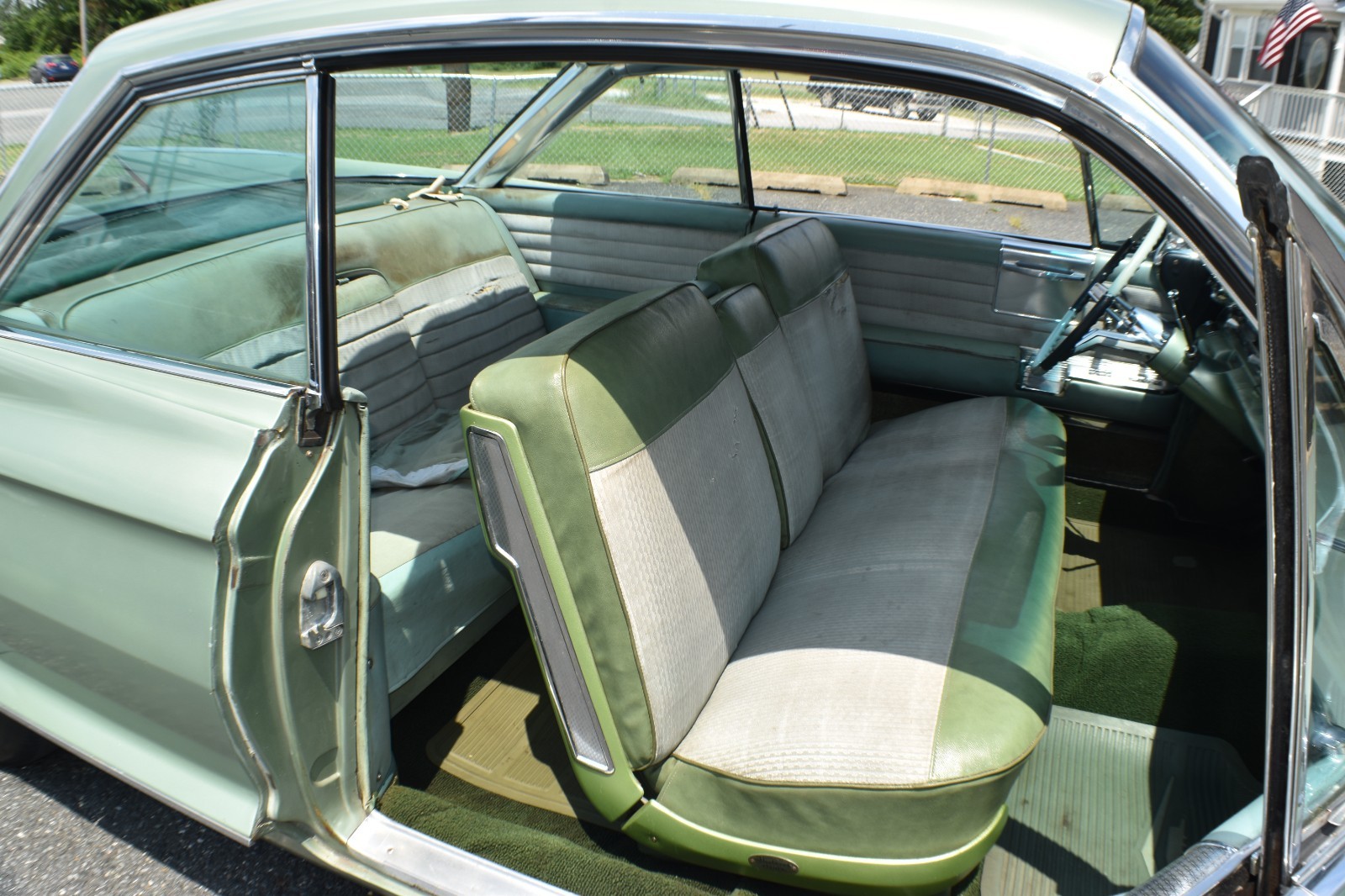 Cadillac-DeVille-1961-Coupe-27
