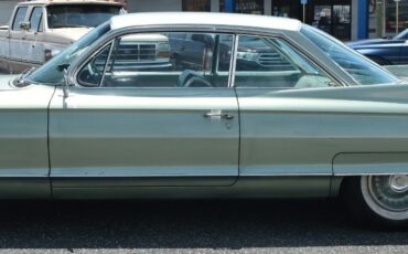 Cadillac-DeVille-1961-Coupe-3