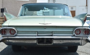 Cadillac-DeVille-1961-Coupe-6