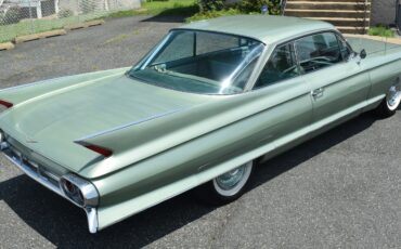 Cadillac-DeVille-1961-Coupe-8