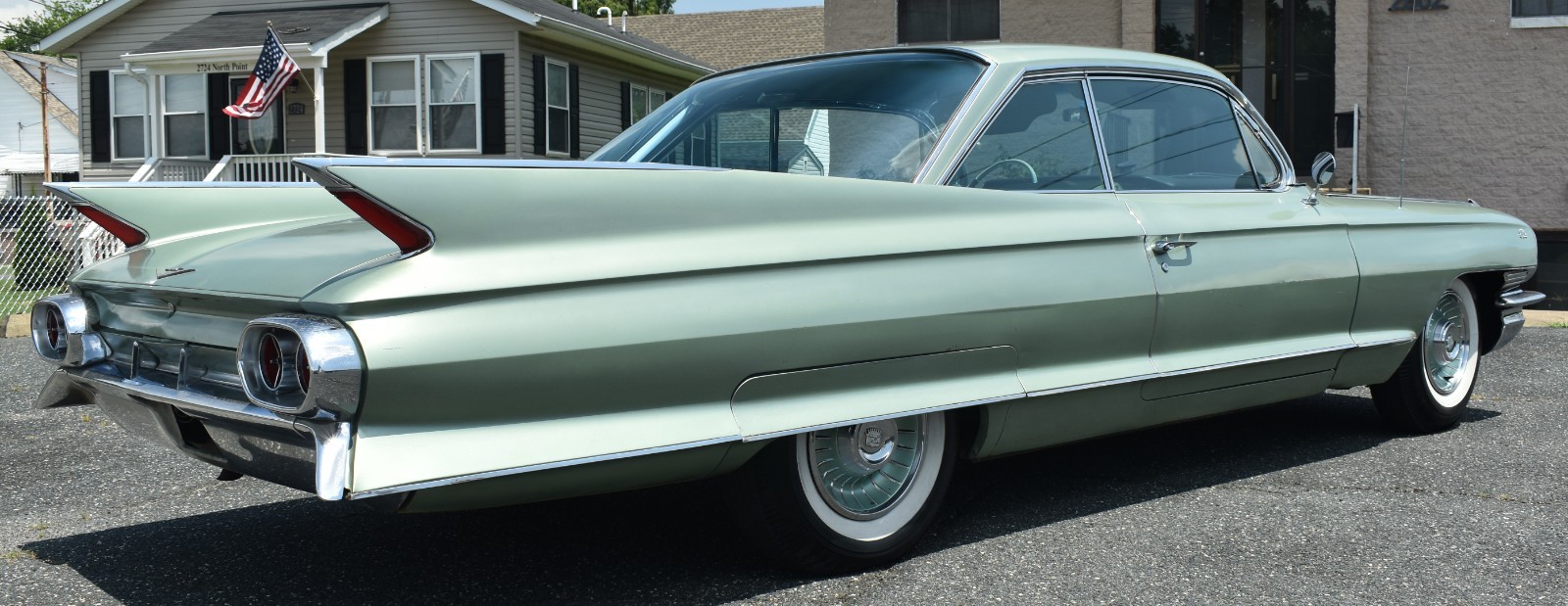 Cadillac-DeVille-1961-Coupe-9