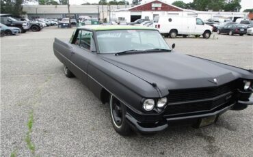 Cadillac-DeVille-1964-COUPE-33