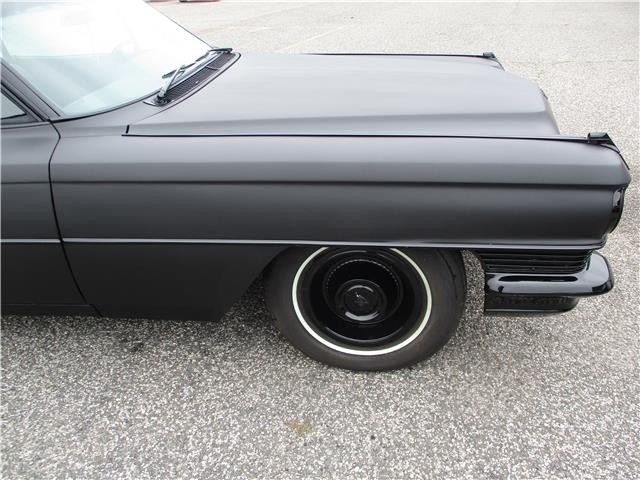 Cadillac-DeVille-1964-COUPE-34