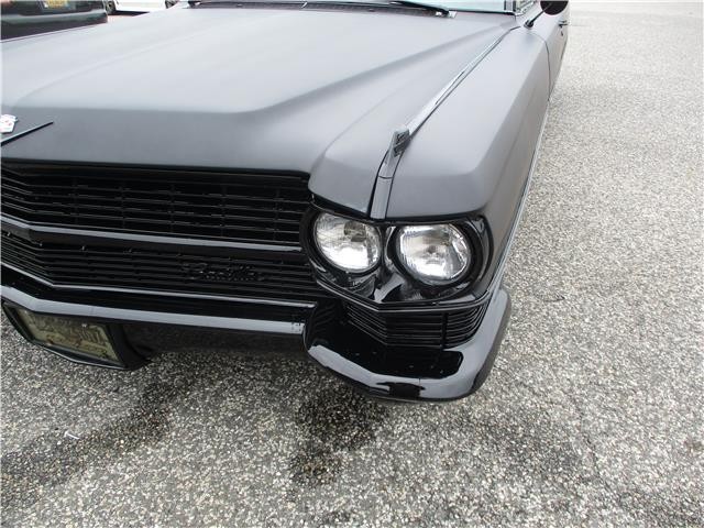 Cadillac-DeVille-1964-COUPE-6