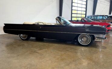 Cadillac-DeVille-1964-Classic-Car-1