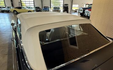 Cadillac-DeVille-1964-Classic-Car-11