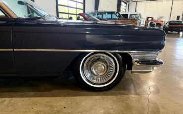 Cadillac-DeVille-1964-Classic-Car-18
