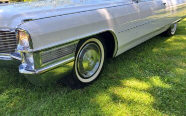 Cadillac-DeVille-1965-Convertible-13