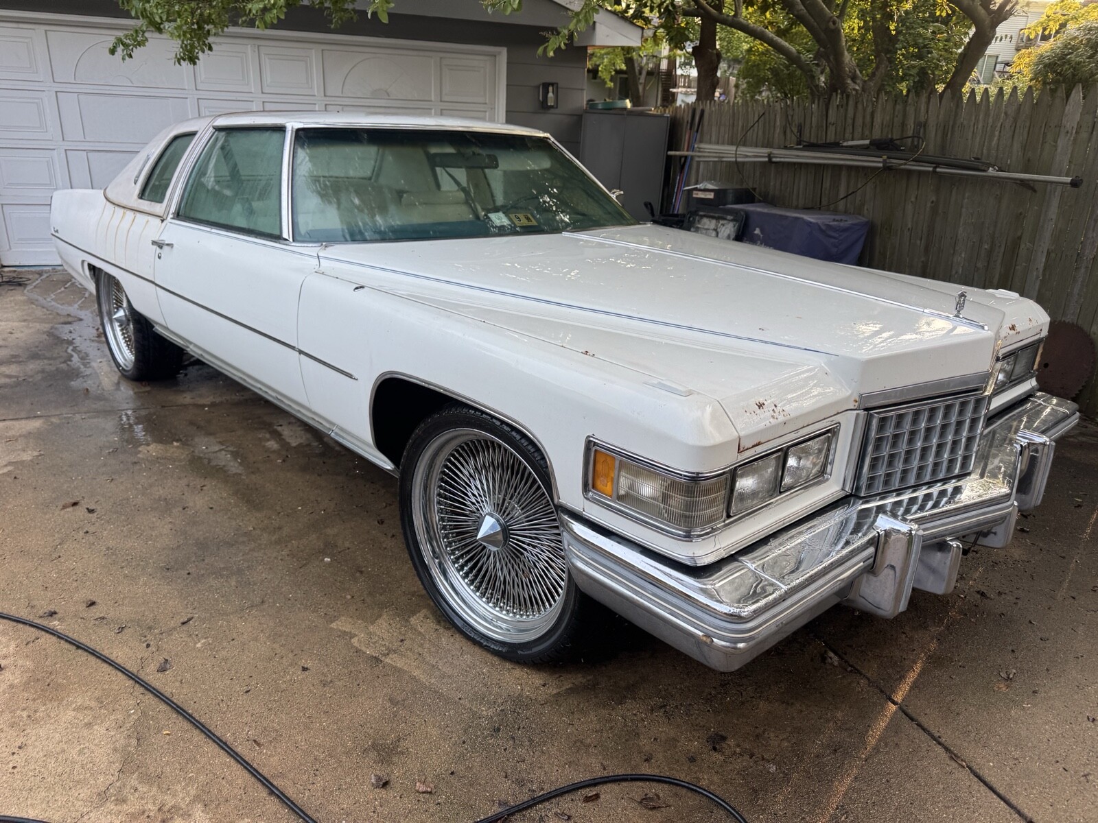 Cadillac-DeVille-1976-Coupe-1
