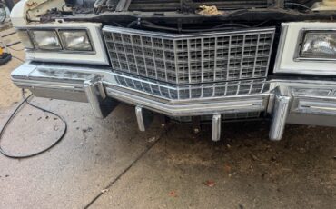 Cadillac-DeVille-1976-Coupe-11