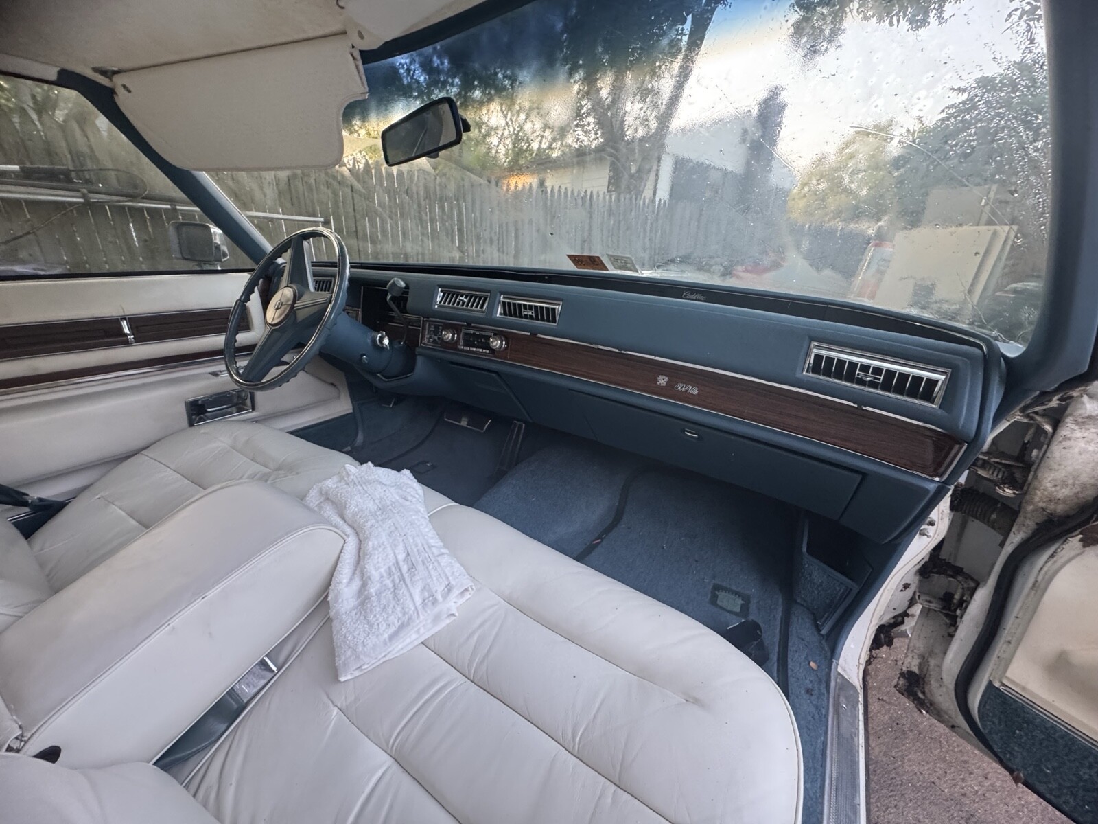 Cadillac-DeVille-1976-Coupe-13