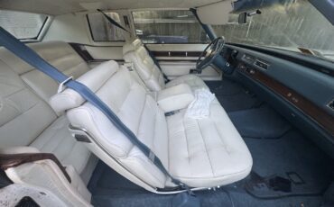 Cadillac-DeVille-1976-Coupe-14