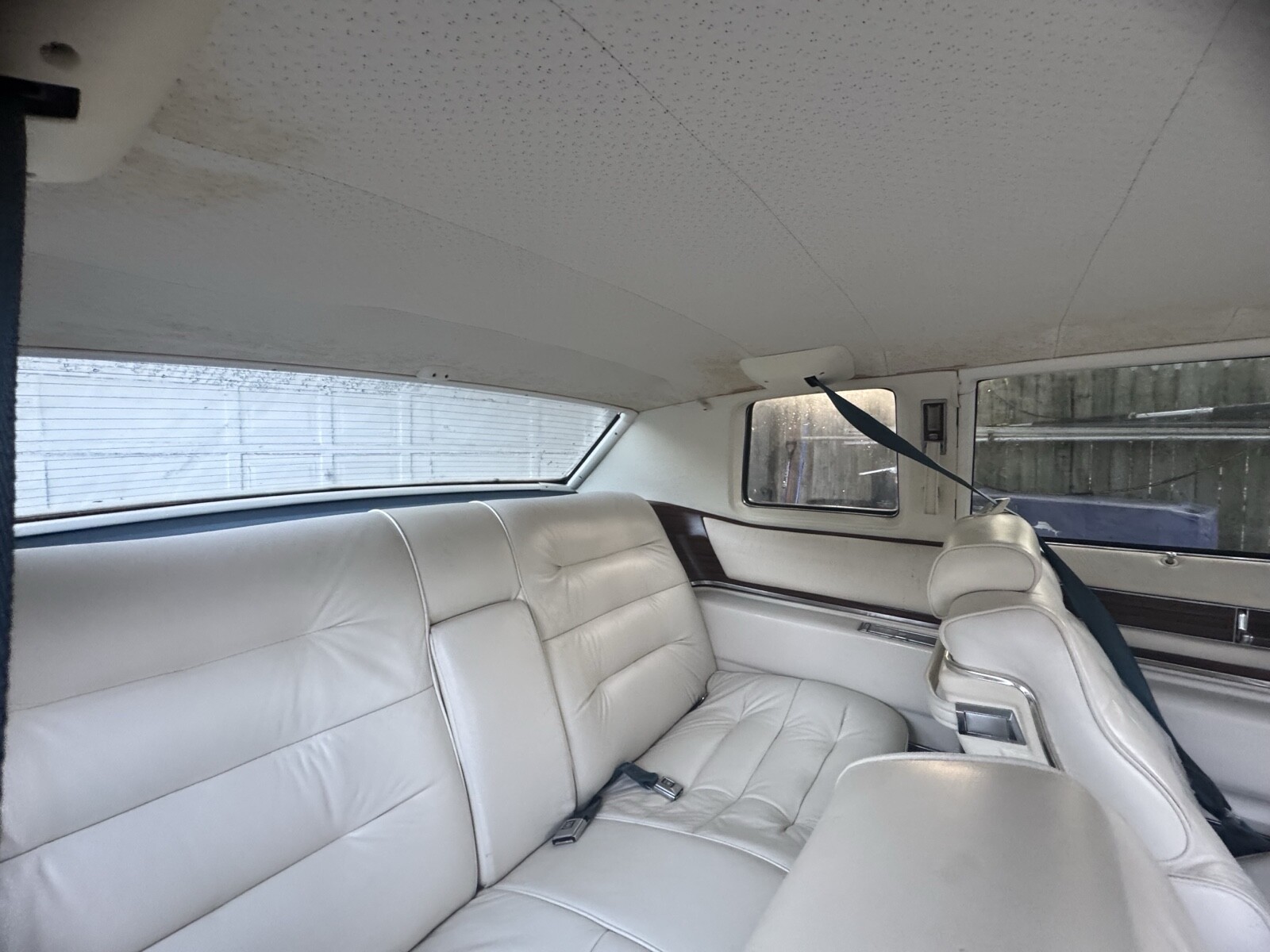 Cadillac-DeVille-1976-Coupe-16