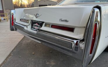 Cadillac-DeVille-1976-Coupe-30