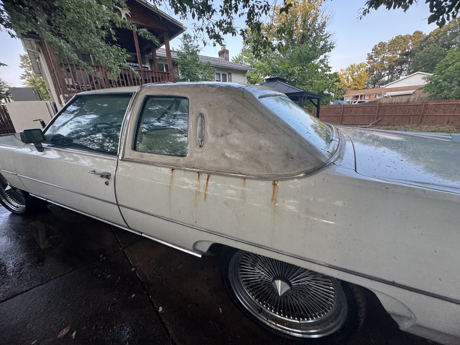 Cadillac-DeVille-1976-Coupe-8