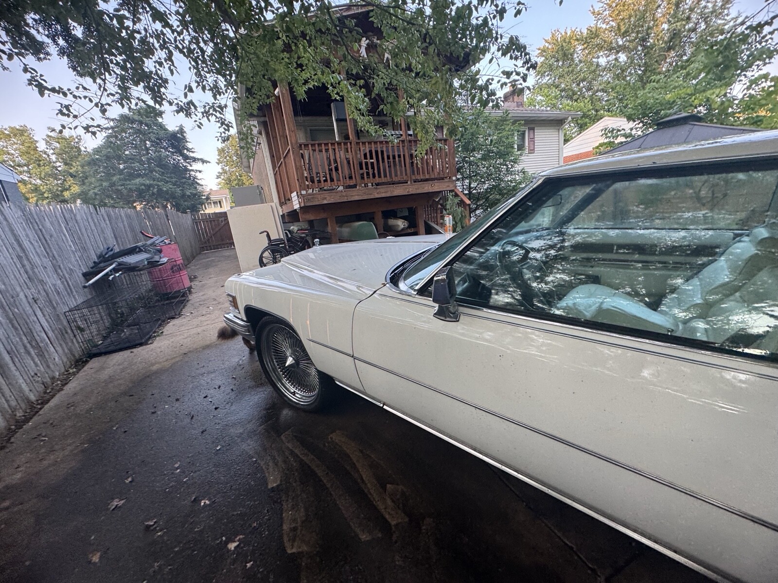 Cadillac-DeVille-1976-Coupe-9