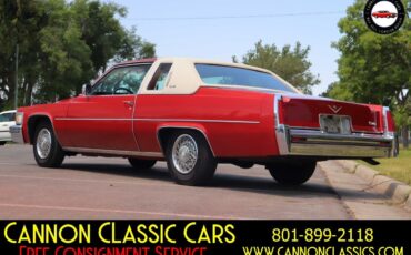 Cadillac-DeVille-1977-11