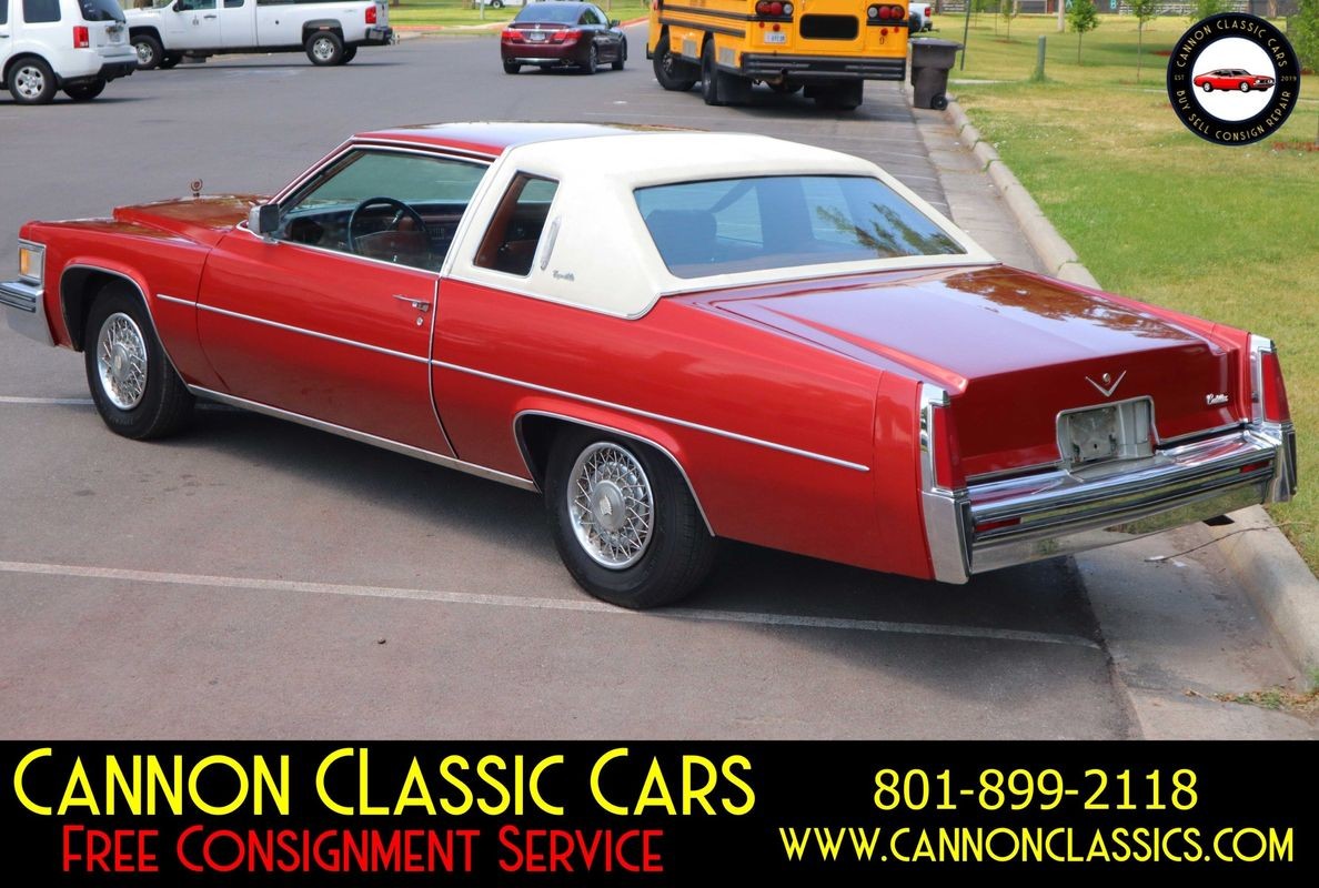 Cadillac-DeVille-1977-12