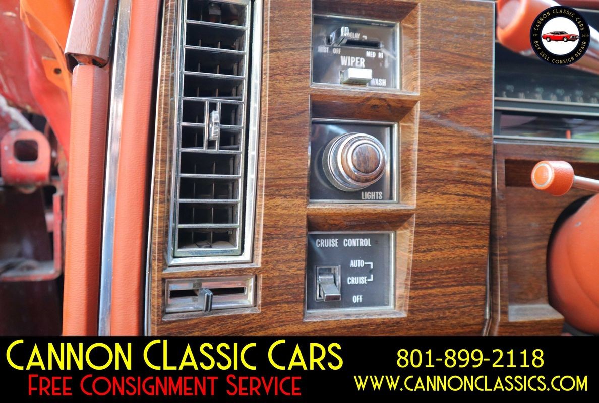 Cadillac-DeVille-1977-25