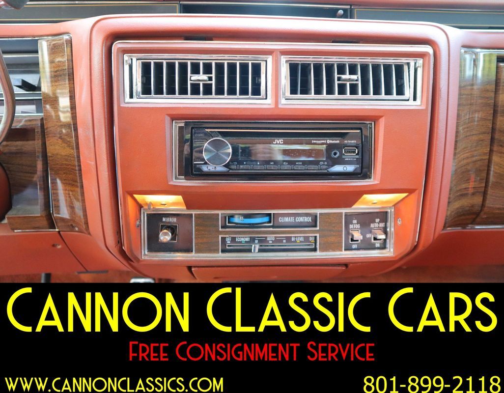 Cadillac-DeVille-1977-29