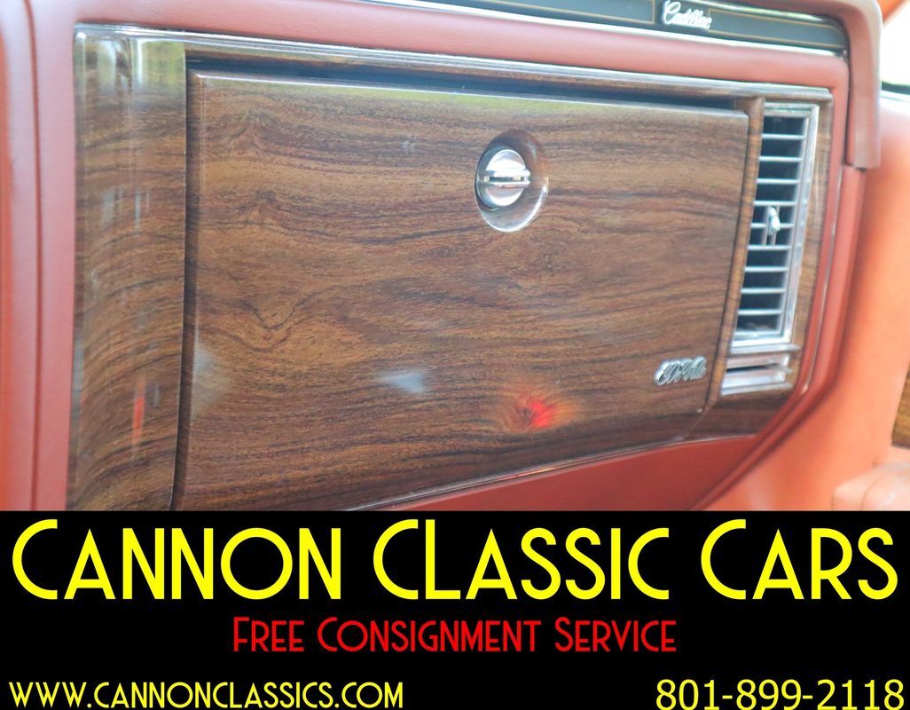 Cadillac-DeVille-1977-31