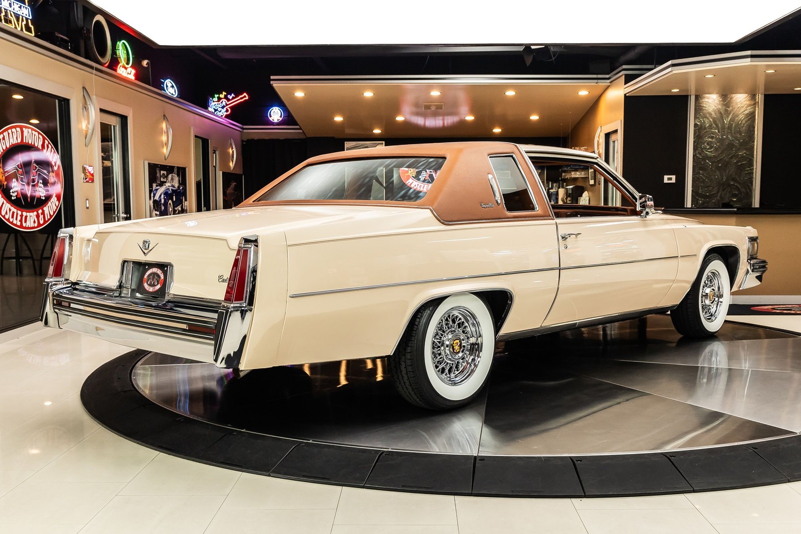 Cadillac-DeVille-1977-Coupe-11