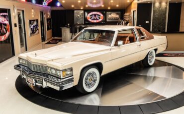 Cadillac-DeVille-1977-Coupe-4