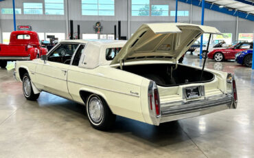Cadillac-DeVille-1981-Coupe-14