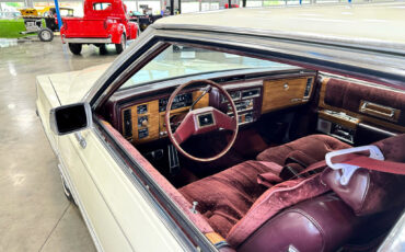 Cadillac-DeVille-1981-Coupe-19