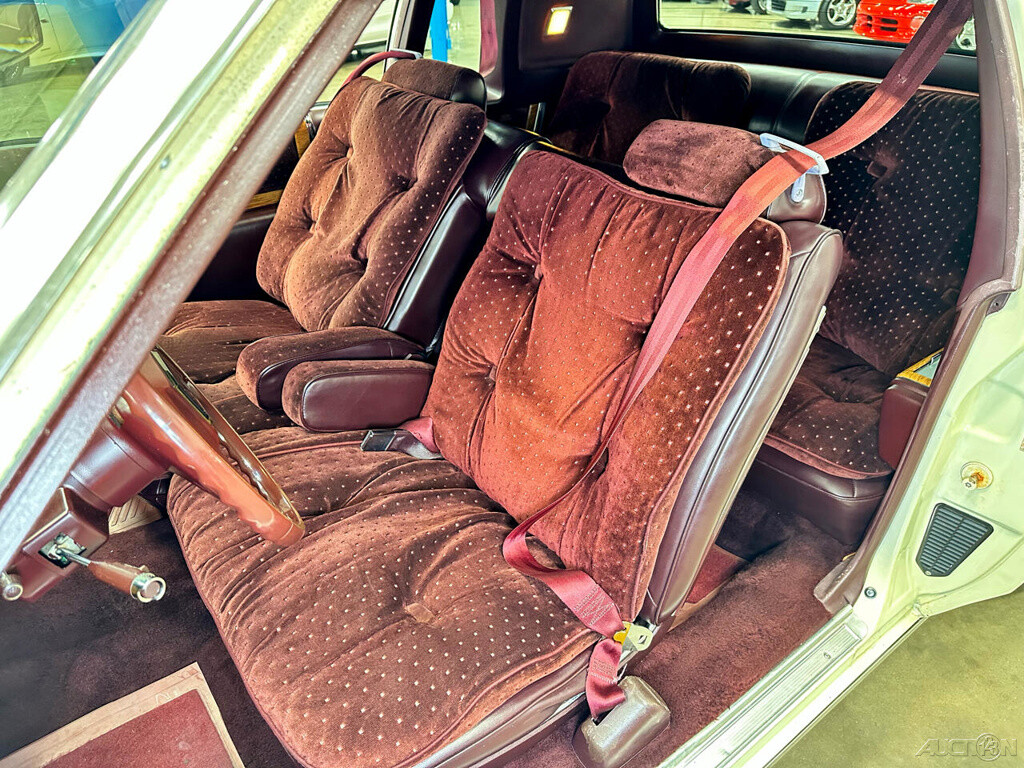 Cadillac-DeVille-1981-Coupe-22