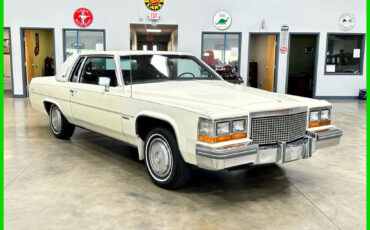 Cadillac-DeVille-1981-Coupe