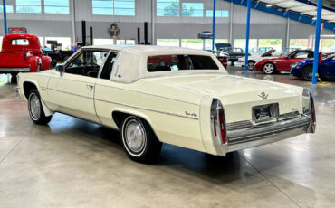 Cadillac-DeVille-1981-Coupe-4
