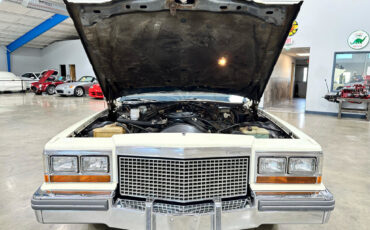 Cadillac-DeVille-1981-Coupe-9