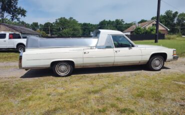 Cadillac-DeVille-1985-Sedan-1